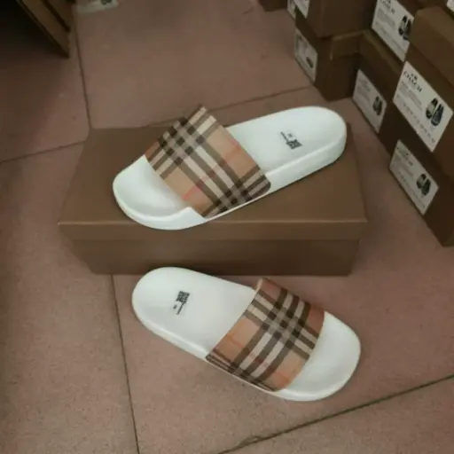 Claquettes Burberry blanche