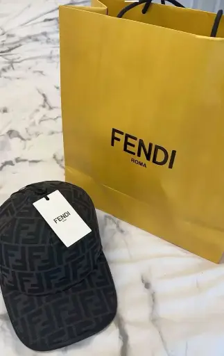 Casquette Fendi noir